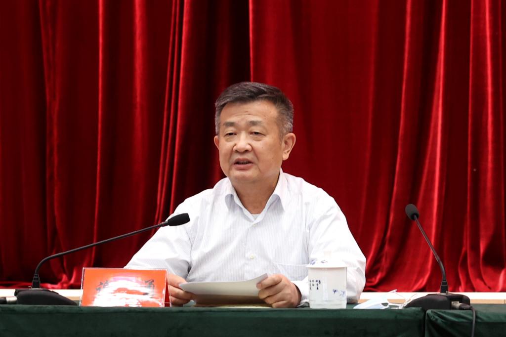 讲春梅故事 学英模精神 育法学新人——永利3044官网唯一与邵阳法院联合开展读书报告会·座谈会
